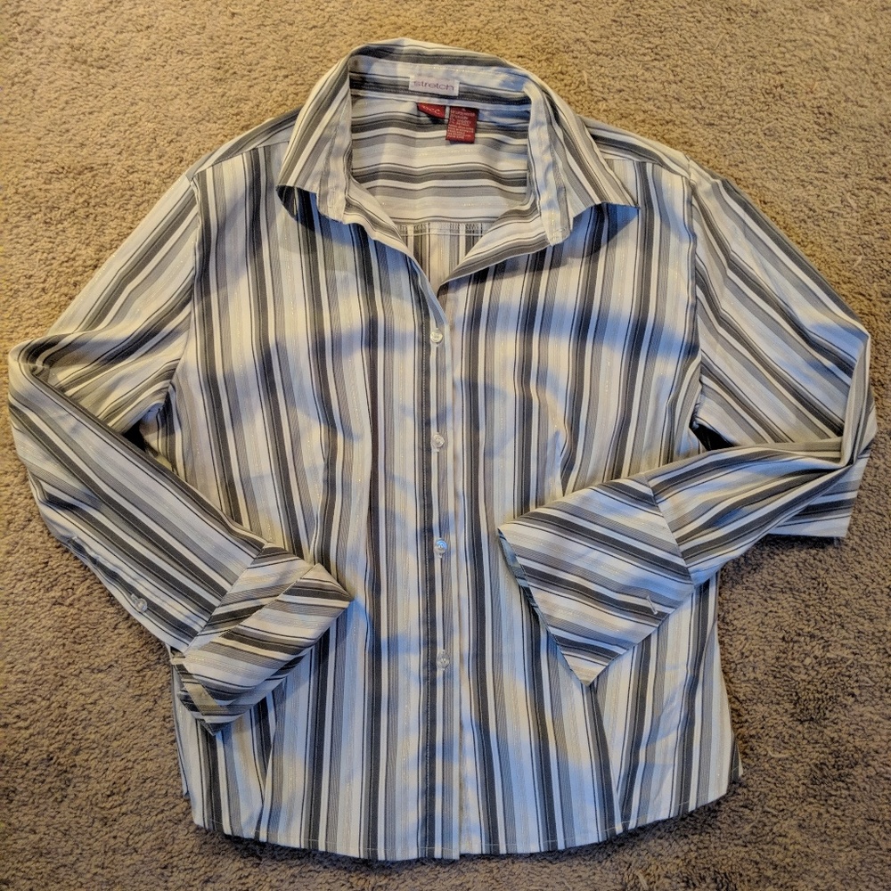 NWOT Button down shirt, size XL.